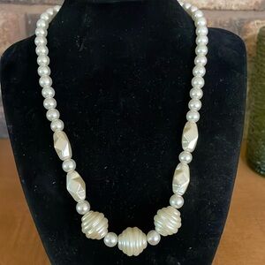 Vintage Faux Pearl beaded necklace